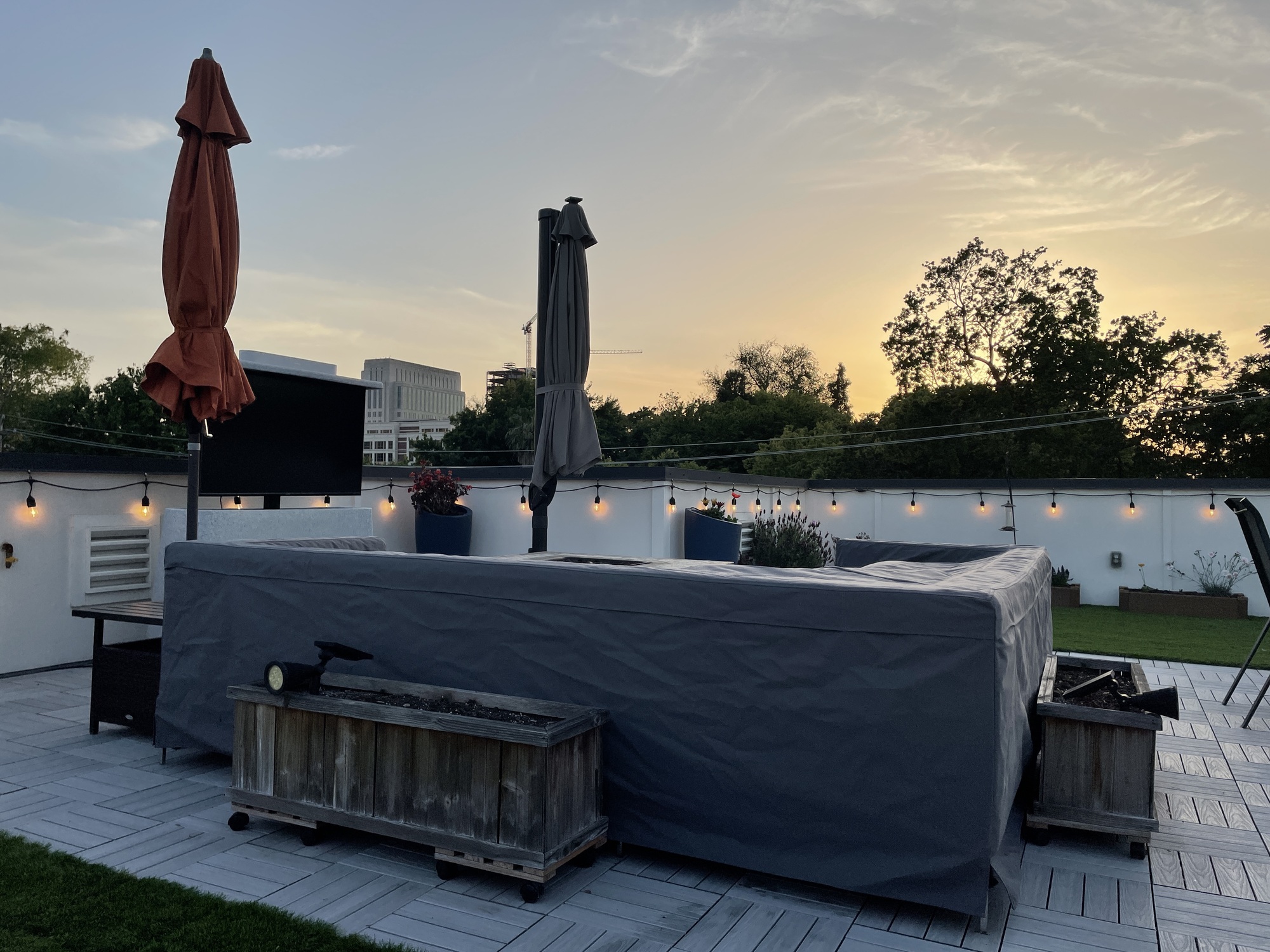 A Rooftop Patio Overlooking Downtown Sacramento - Photo 10
