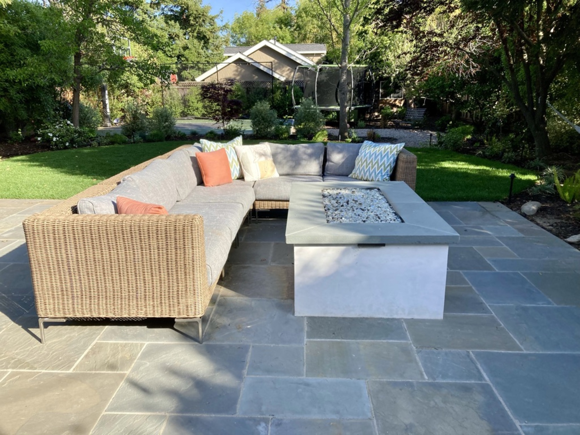 A Backyard That’s Part Haven, Part Playground in San Mateo - Photo 3