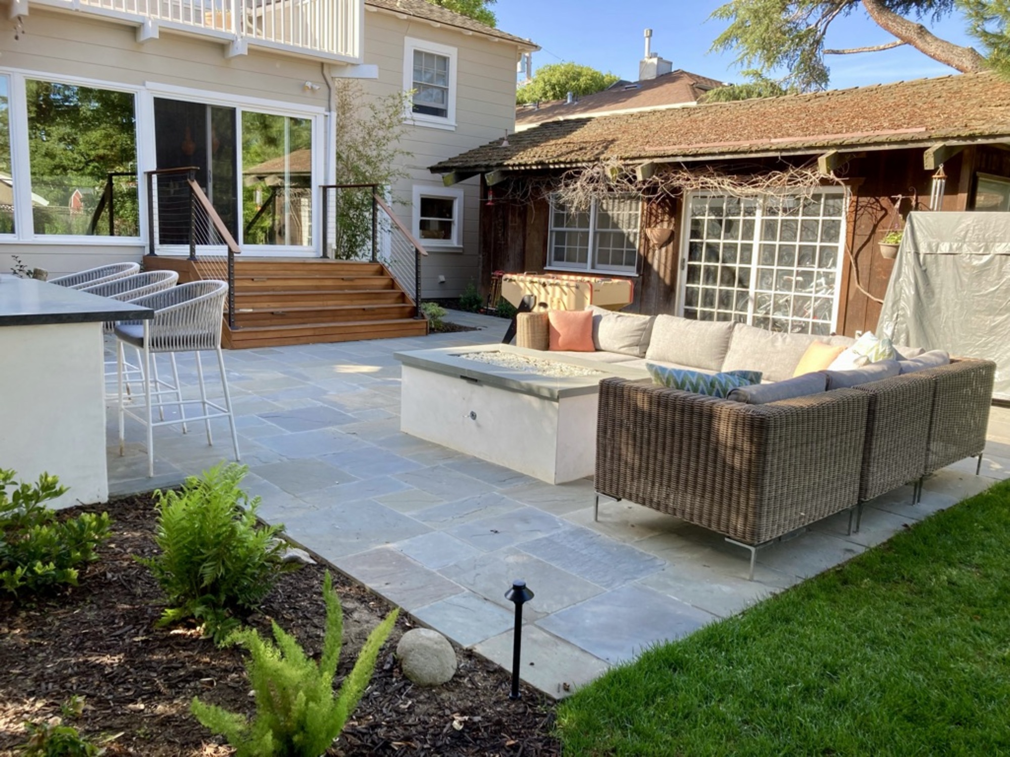 A Backyard That’s Part Haven, Part Playground in San Mateo - Photo 4