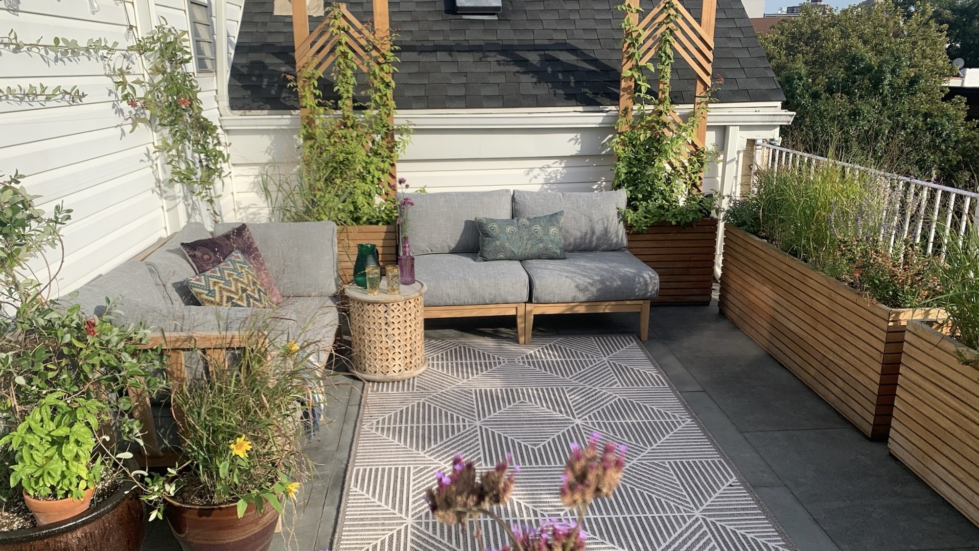 A Writer/Photographer’s Brooklyn Rooftop Meadow - Photo 4