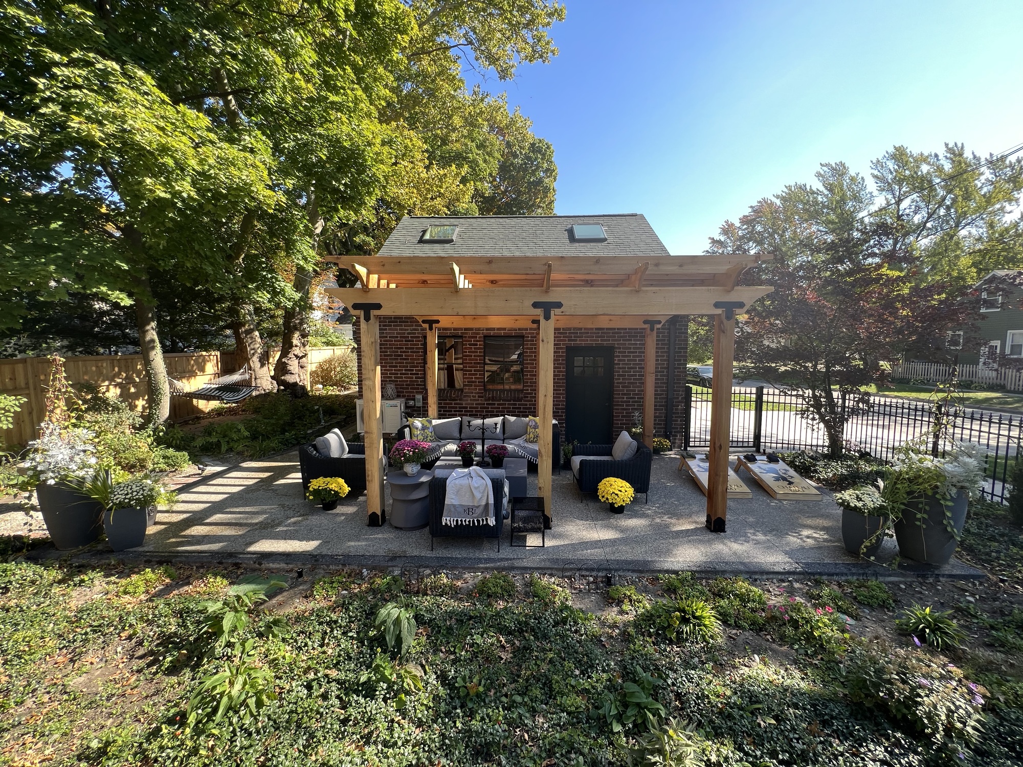 A 1941 Bungalow’s Enchanted Garden + Patio - Photo 4