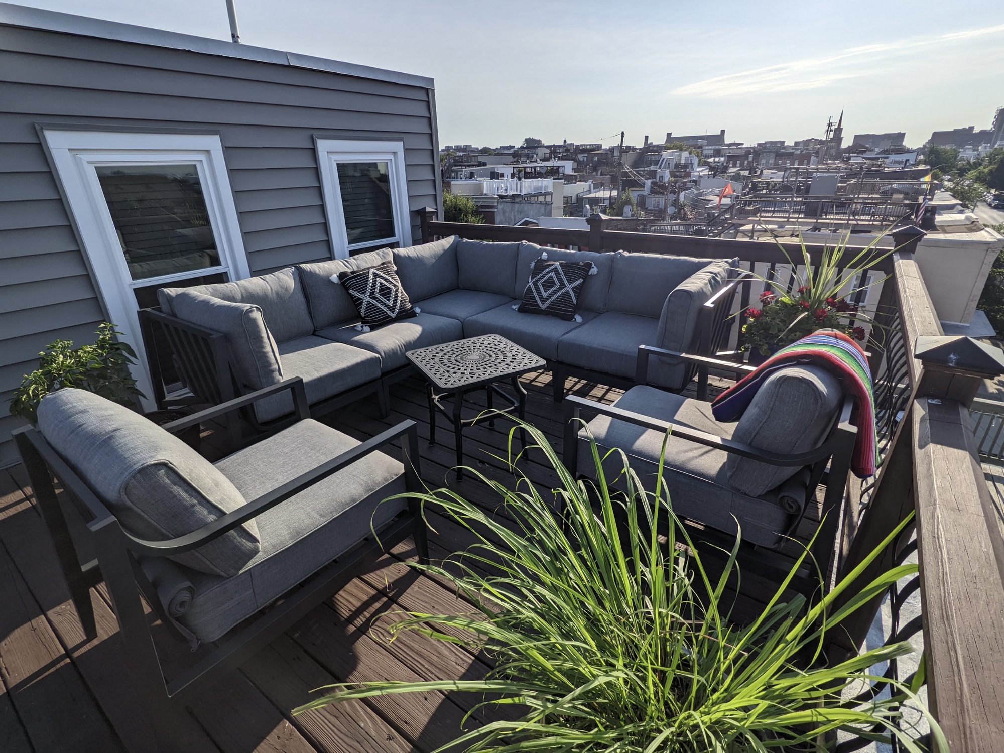 A City Oasis: Urban Bliss on a Baltimore, MD Veranda and Rooftop Deck - Photo 2