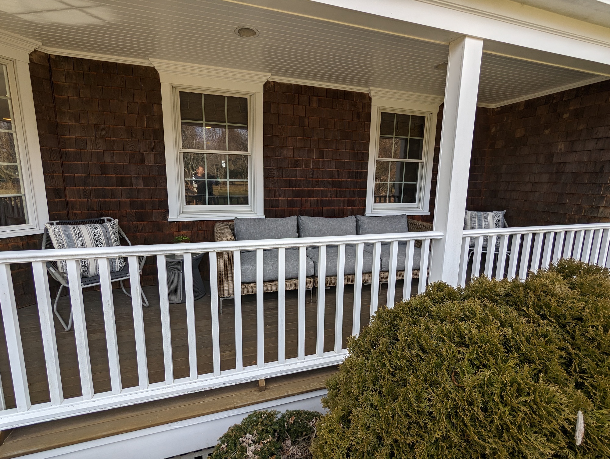Peaceful Patio Breathing in the Ocean Air - Photo 2