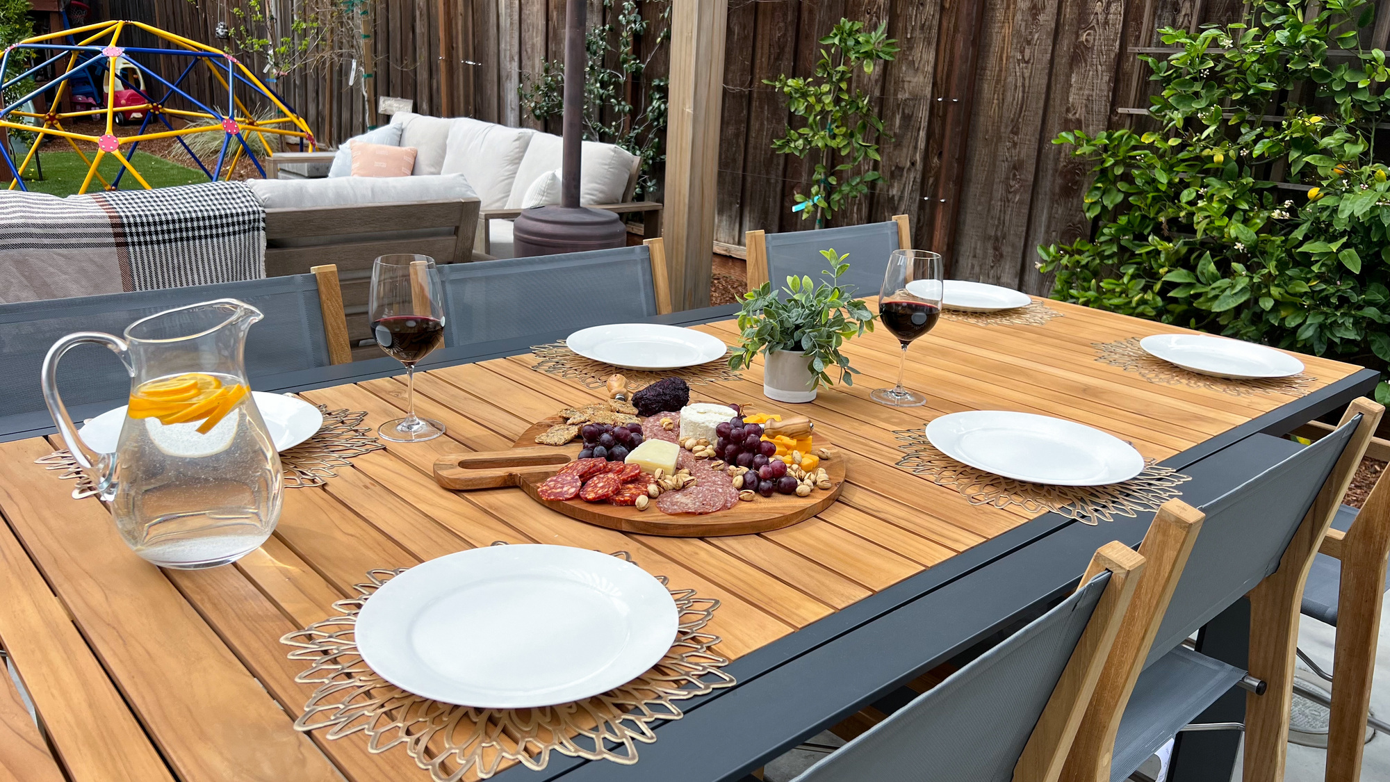 Al Fresco Dining with the Whole Family - Photo 1