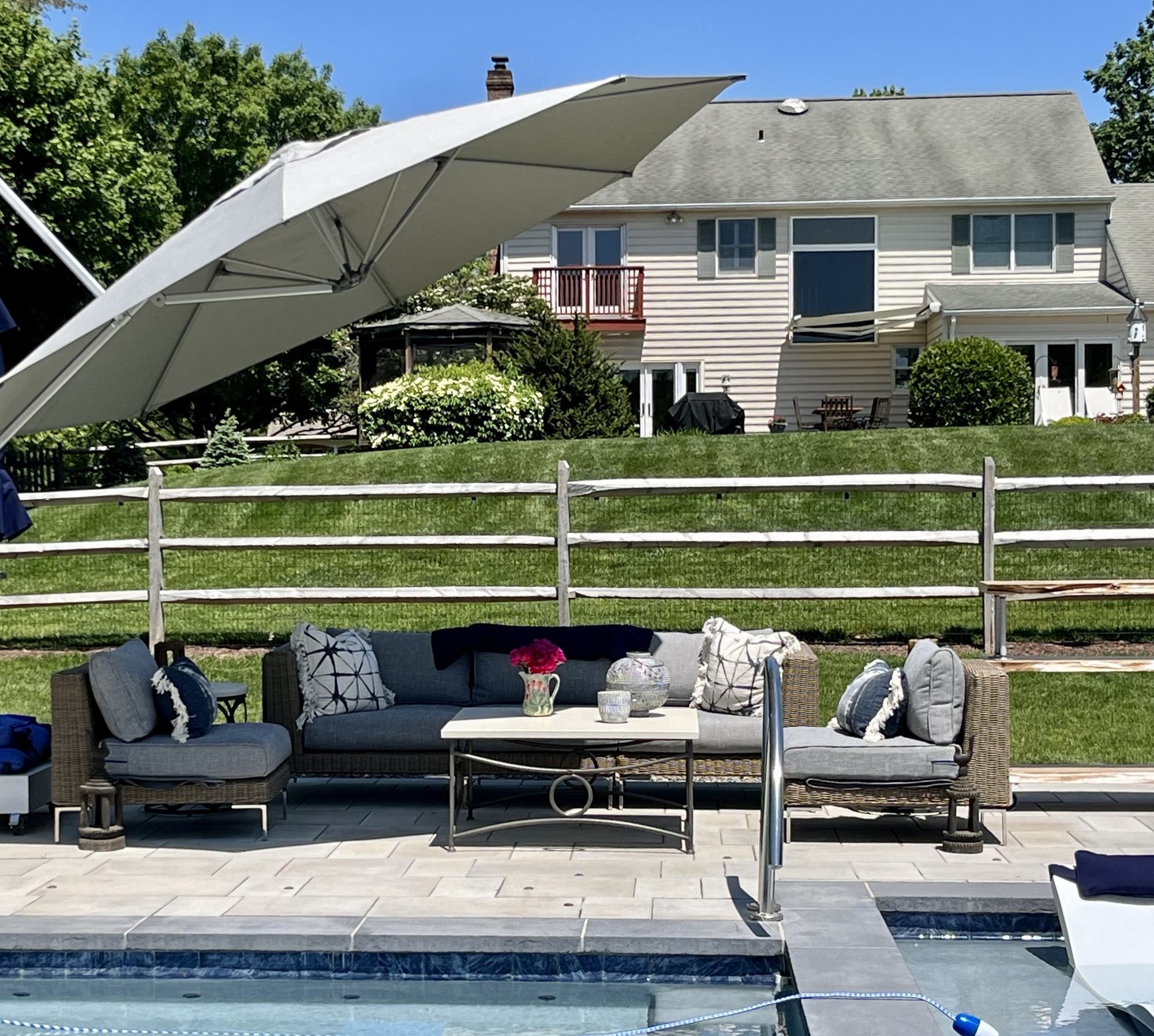 Sophisticated County Lifestyle - Photo 3