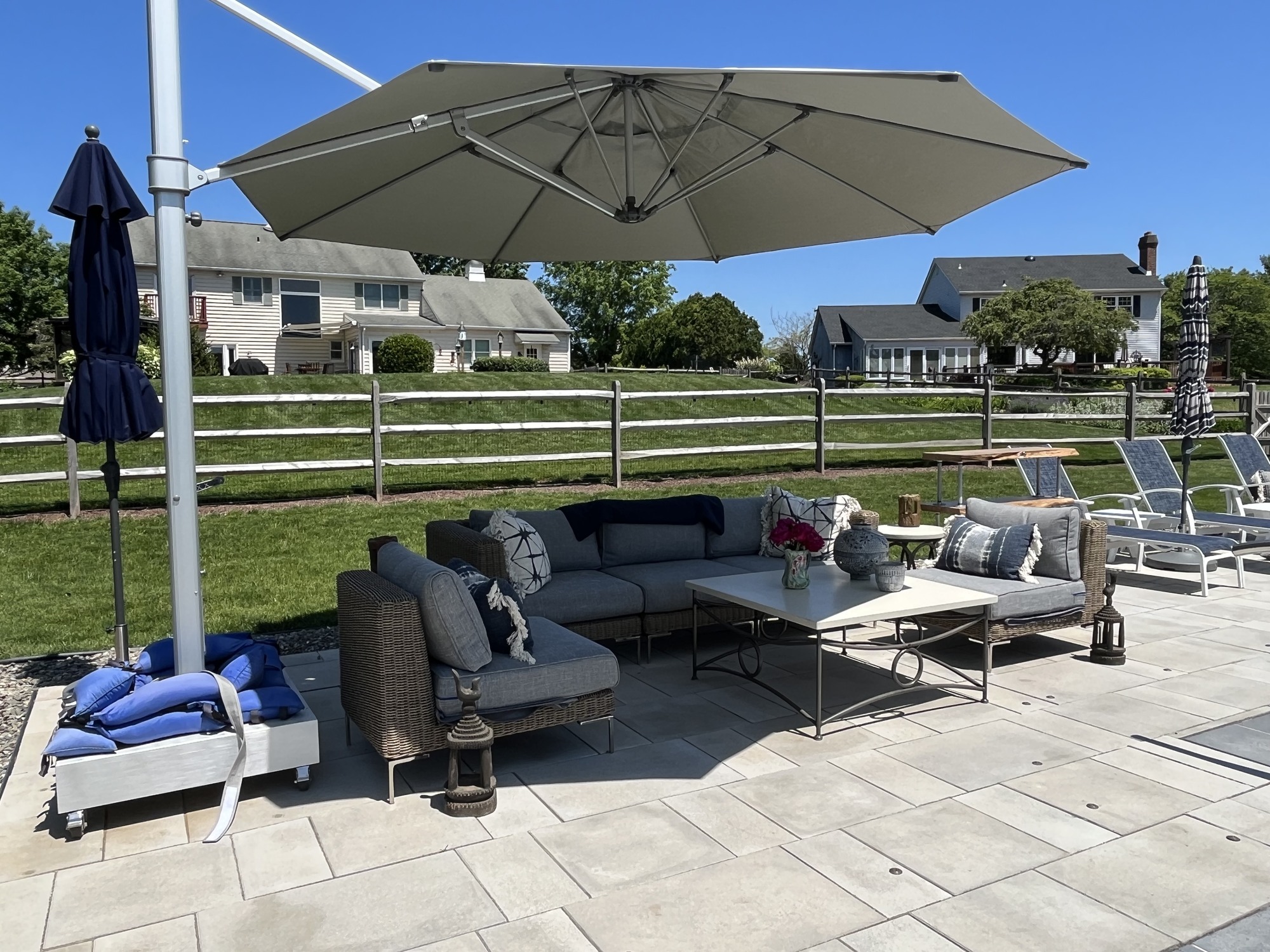 Sophisticated County Lifestyle - Photo 6