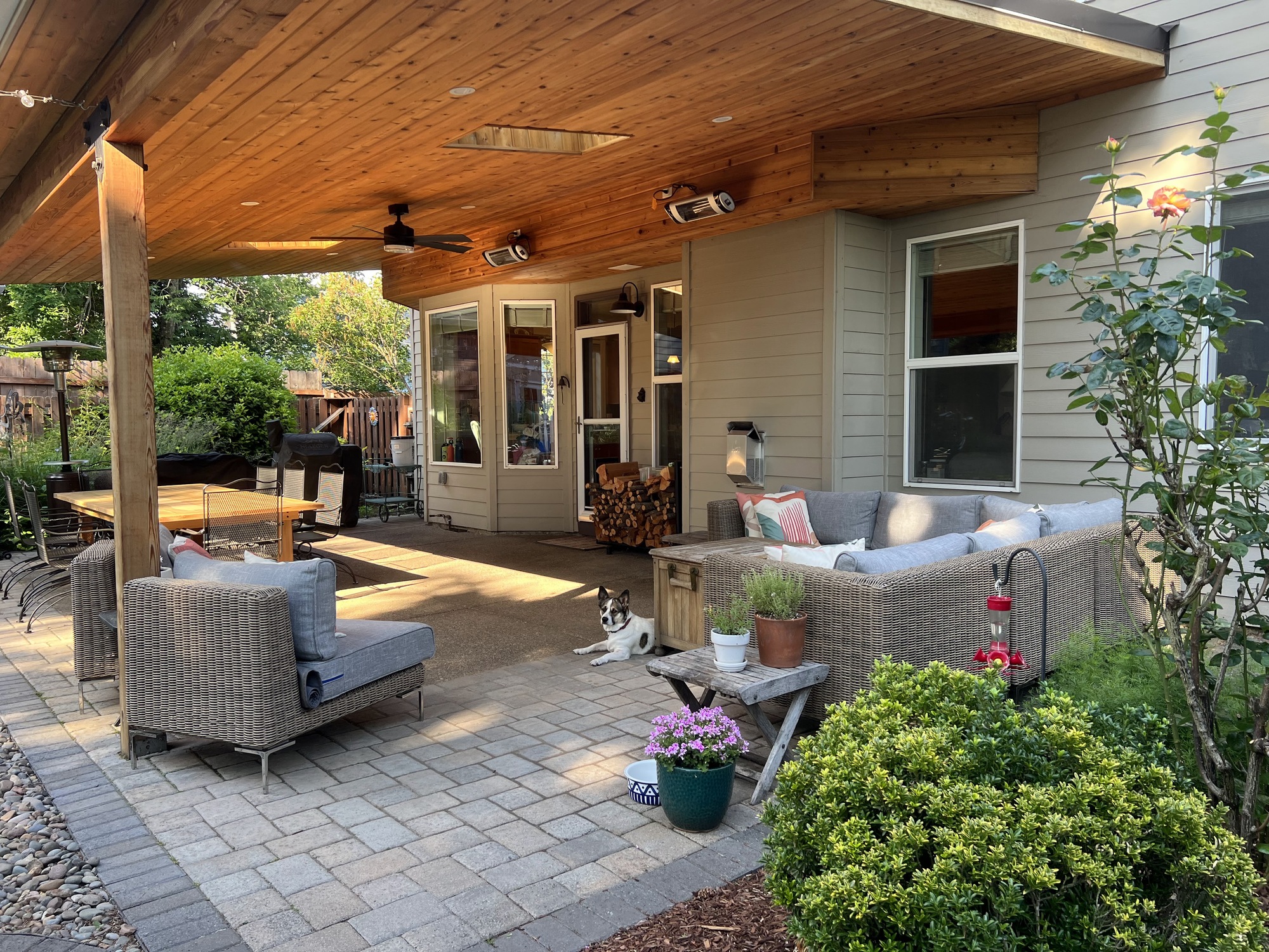 Year-Round Outdoor Living with Dogs in Oregon City - Photo 6
