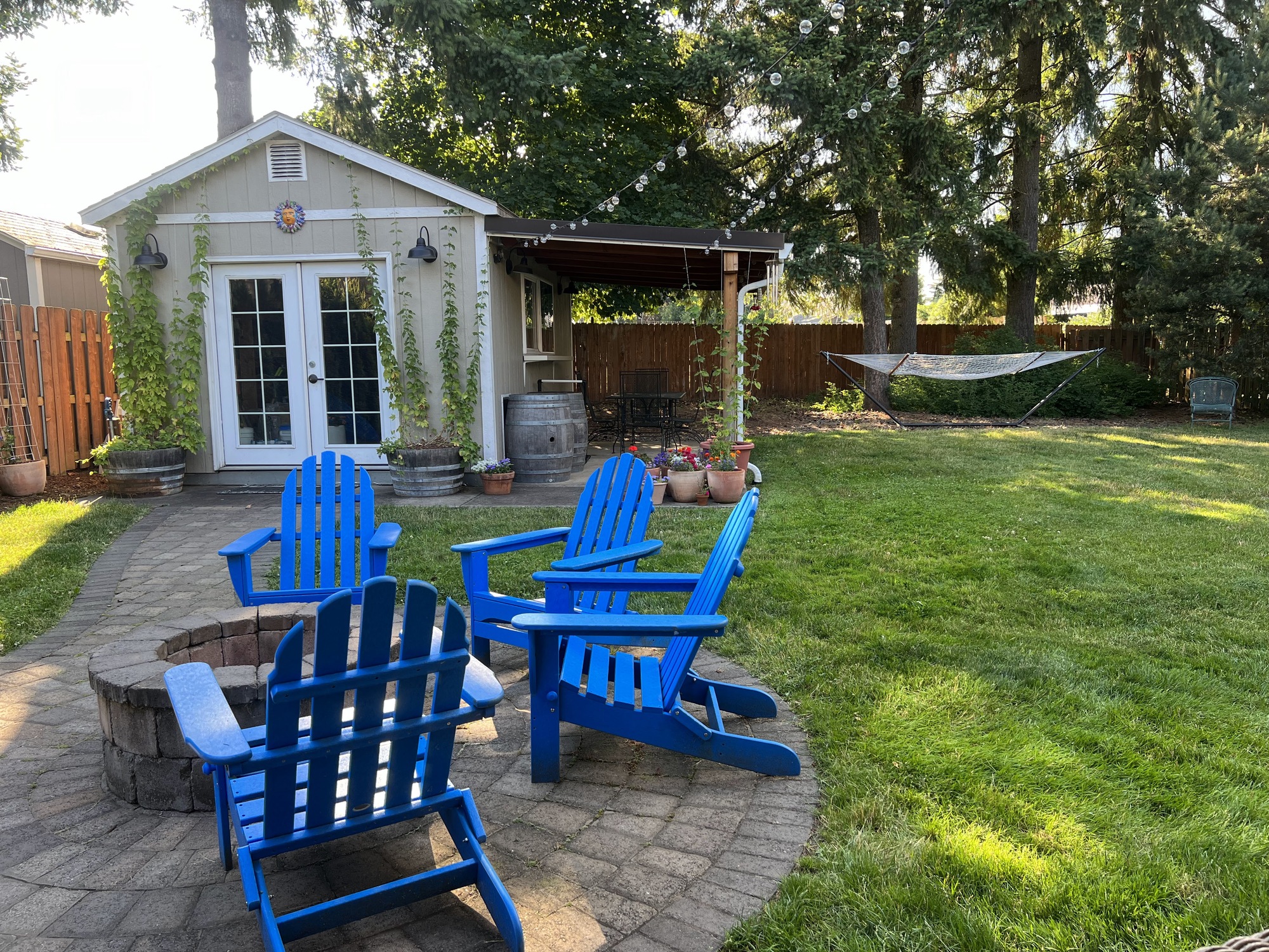 Year-Round Outdoor Living with Dogs in Oregon City - Photo 9