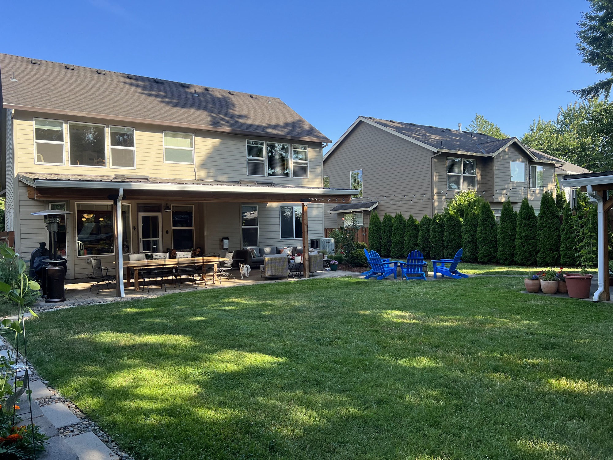 Year-Round Outdoor Living with Dogs in Oregon City - Photo 11