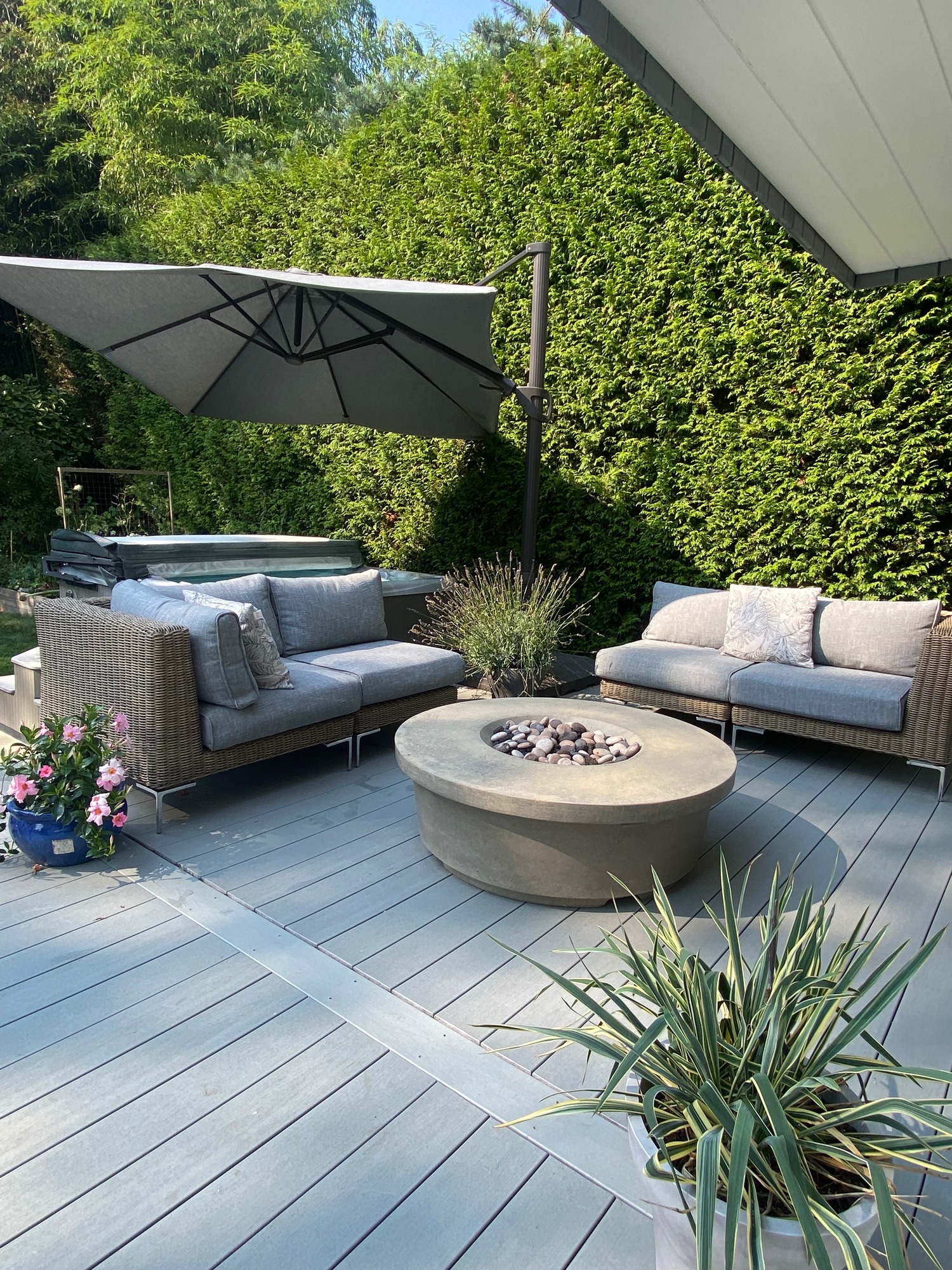 Vancouver Canada Backyard Oasis - Photo 2