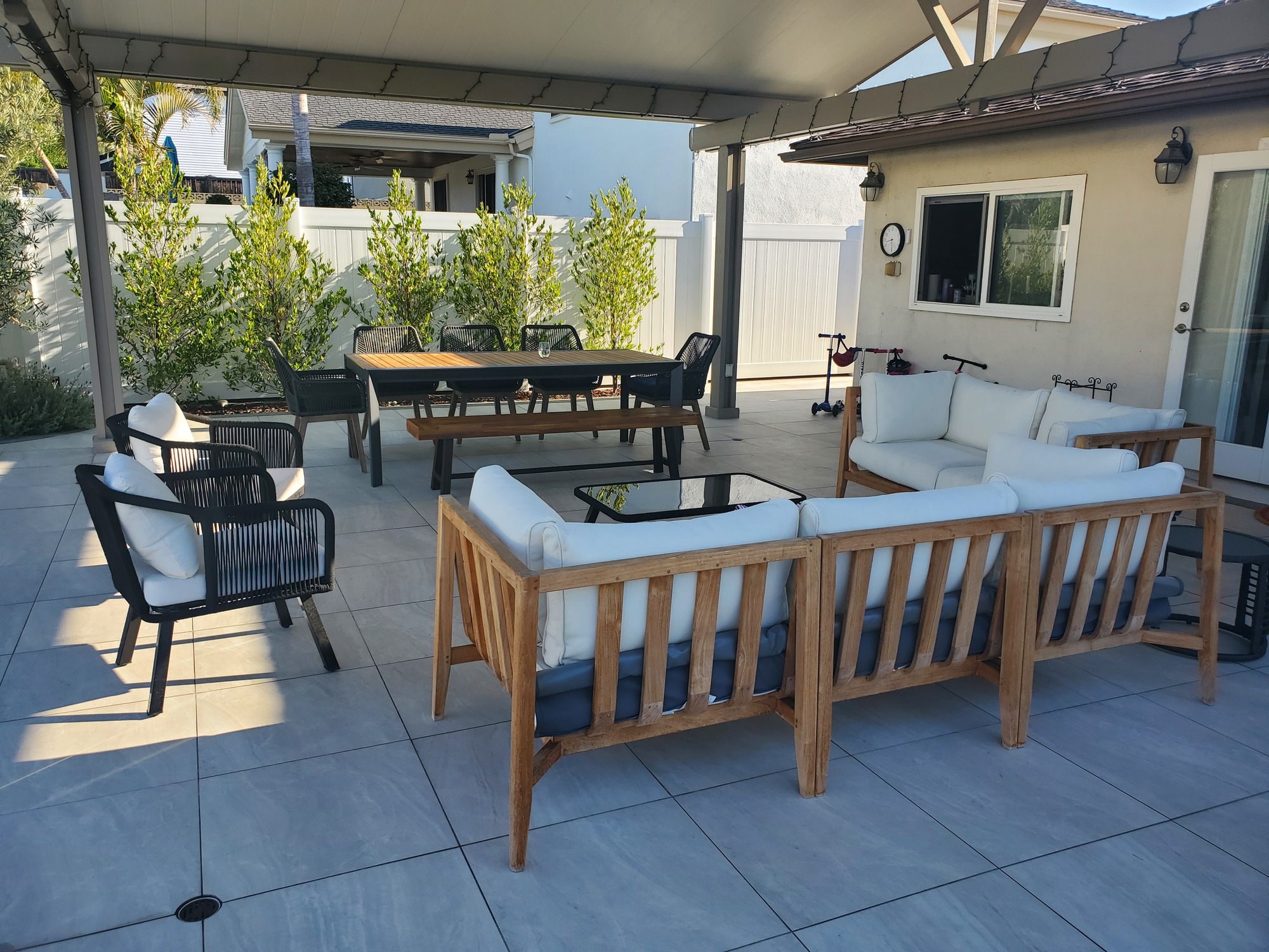 A Family-Friendly Patio for Dining and Relaxing - Photo 4