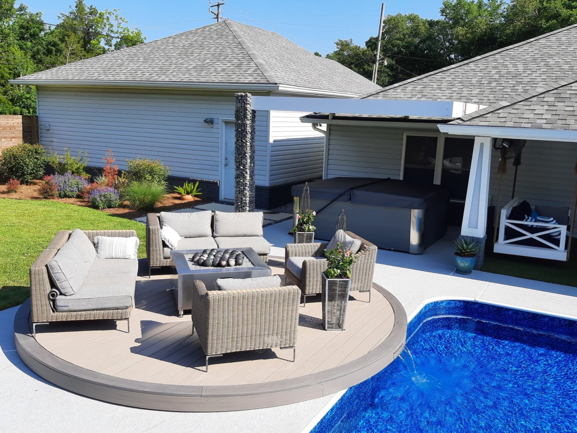 Tranquil Space for Reconnecting in Pensacola, FL - Photo 1