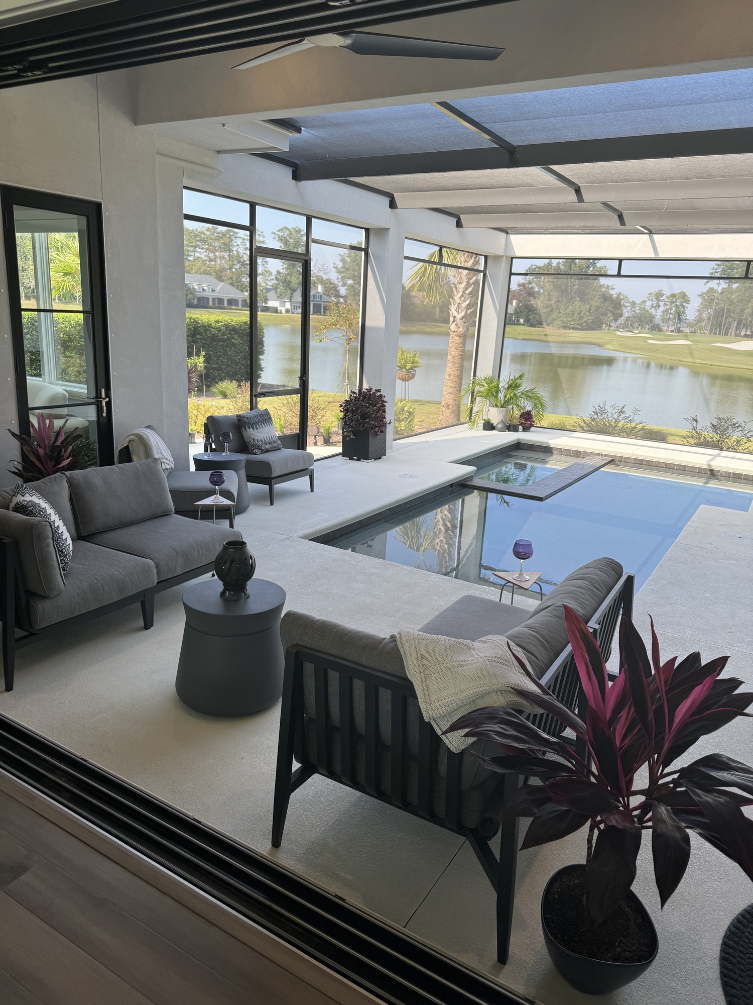 Indoor-Outdoor Contemporary Feel in the Lowcountry - Gallery photo 5 of 6