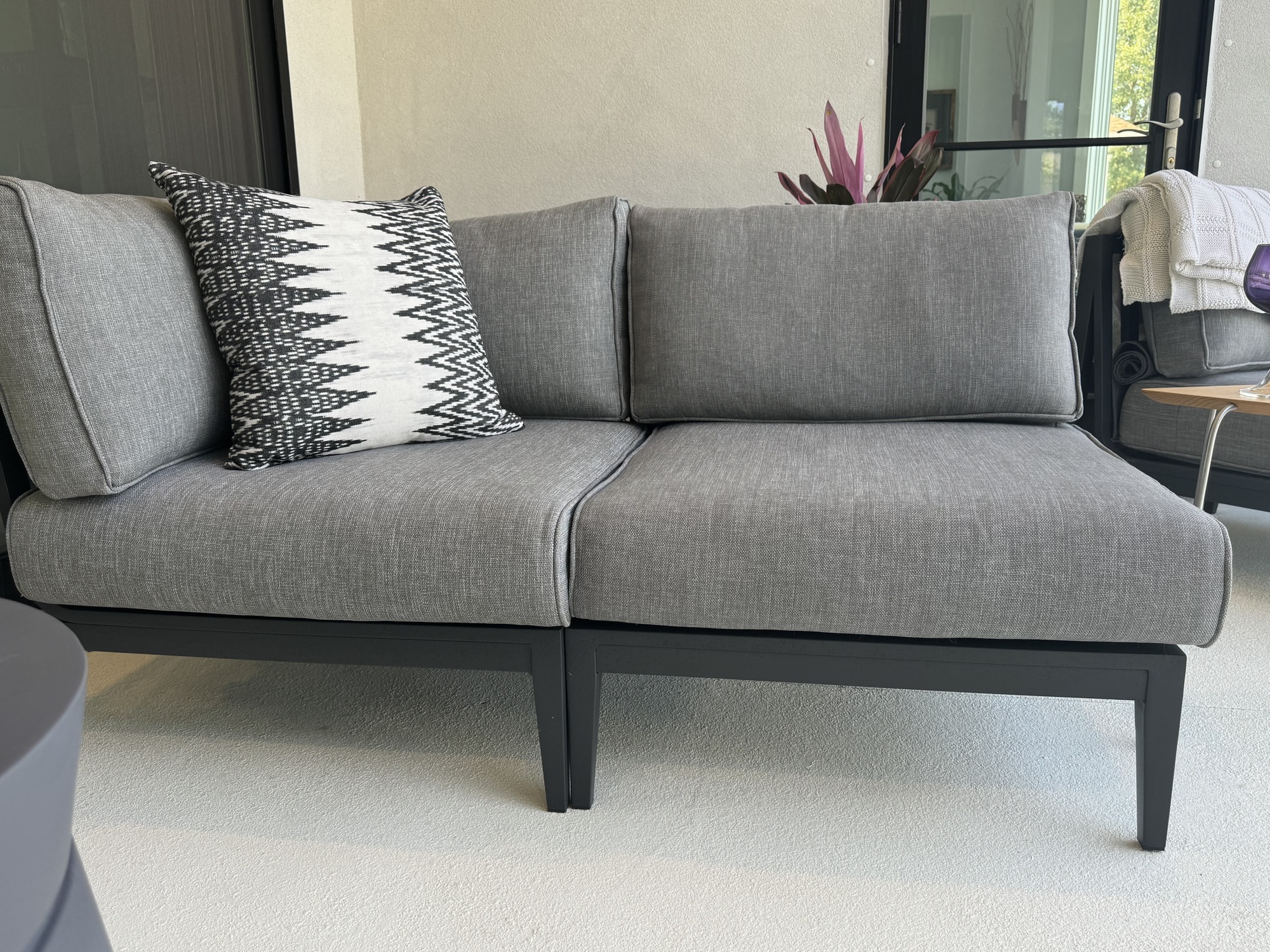 Indoor-Outdoor Contemporary Feel in the Lowcountry - Gallery photo 6 of 6