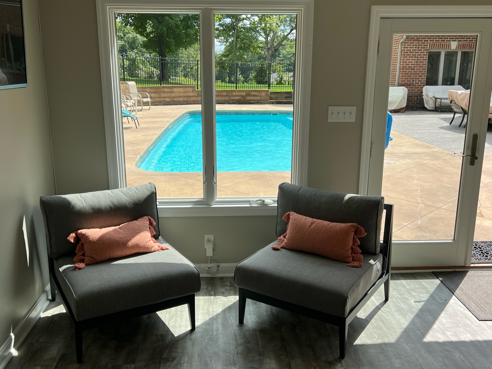 A Kid-Friendly Poolhouse in Venetia, PA - Photo 3