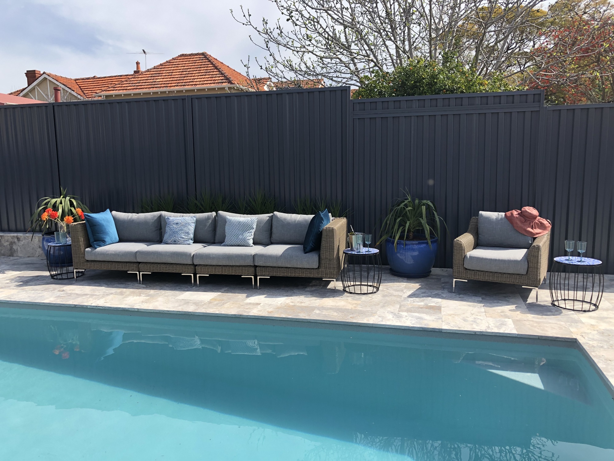 A Spacious Pool Area in Perth - Photo 1