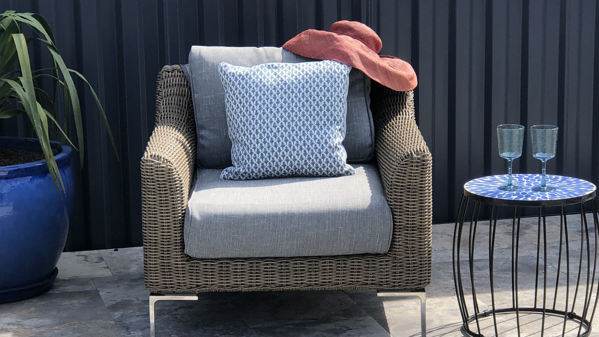 A Spacious Pool Area in Perth - Photo 4