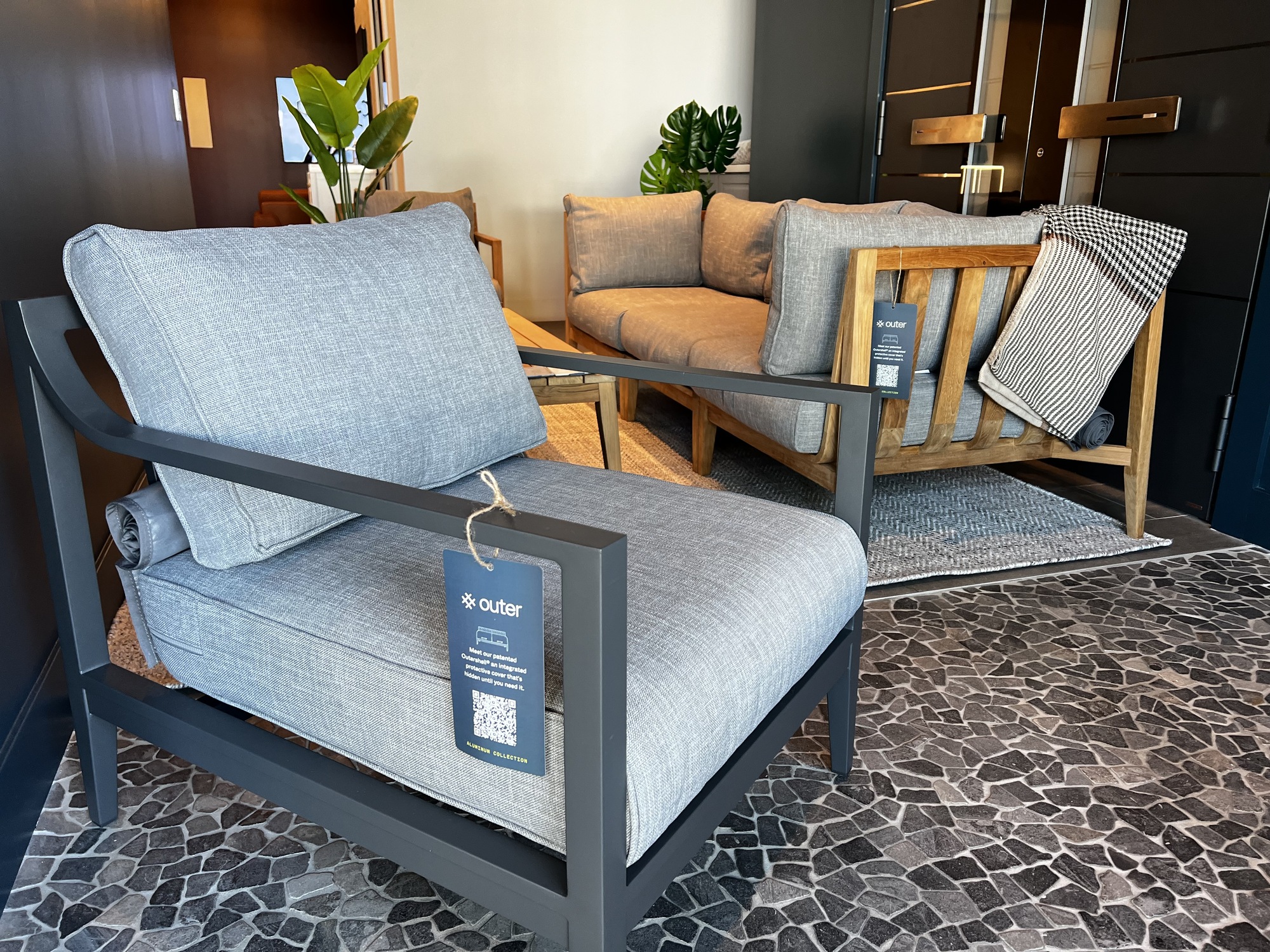 BUSINESS SHOWROOM: Bang & Olufsen in Costa Mesa, CA - Photo 2