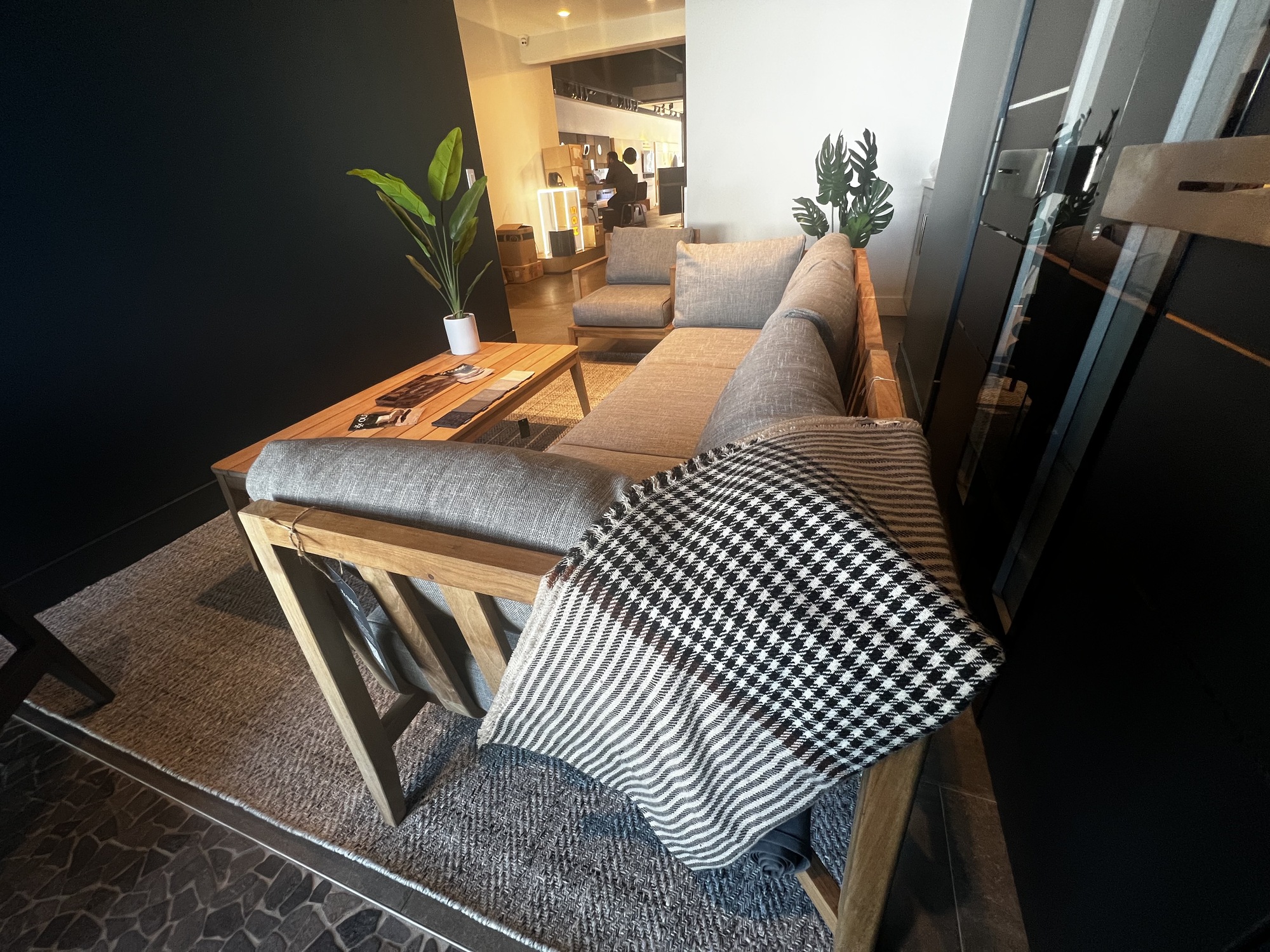 BUSINESS SHOWROOM: Bang & Olufsen in Costa Mesa, CA - Photo 4