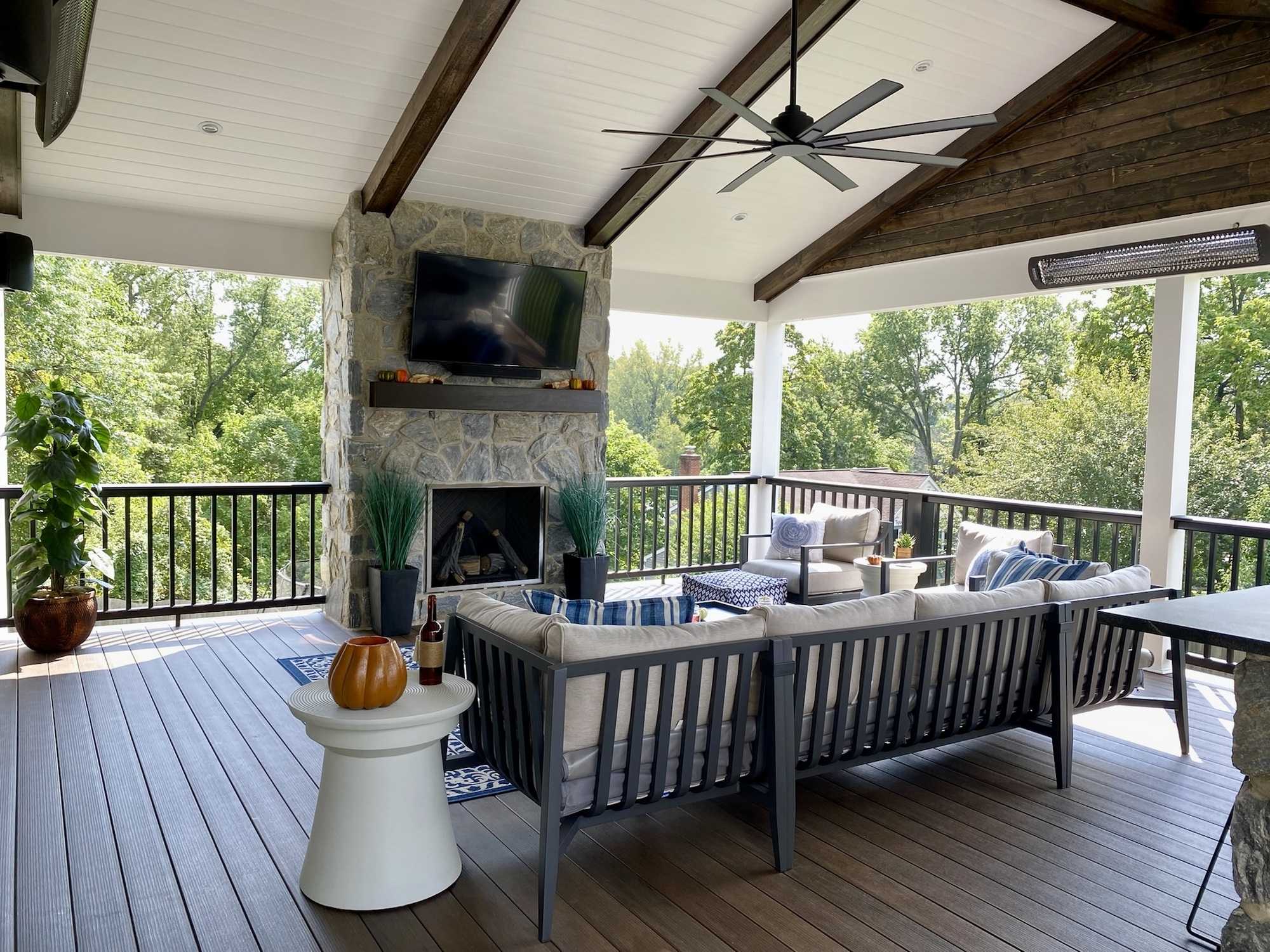 Family Gathering Paradise in West Chester, PA - Photo 3