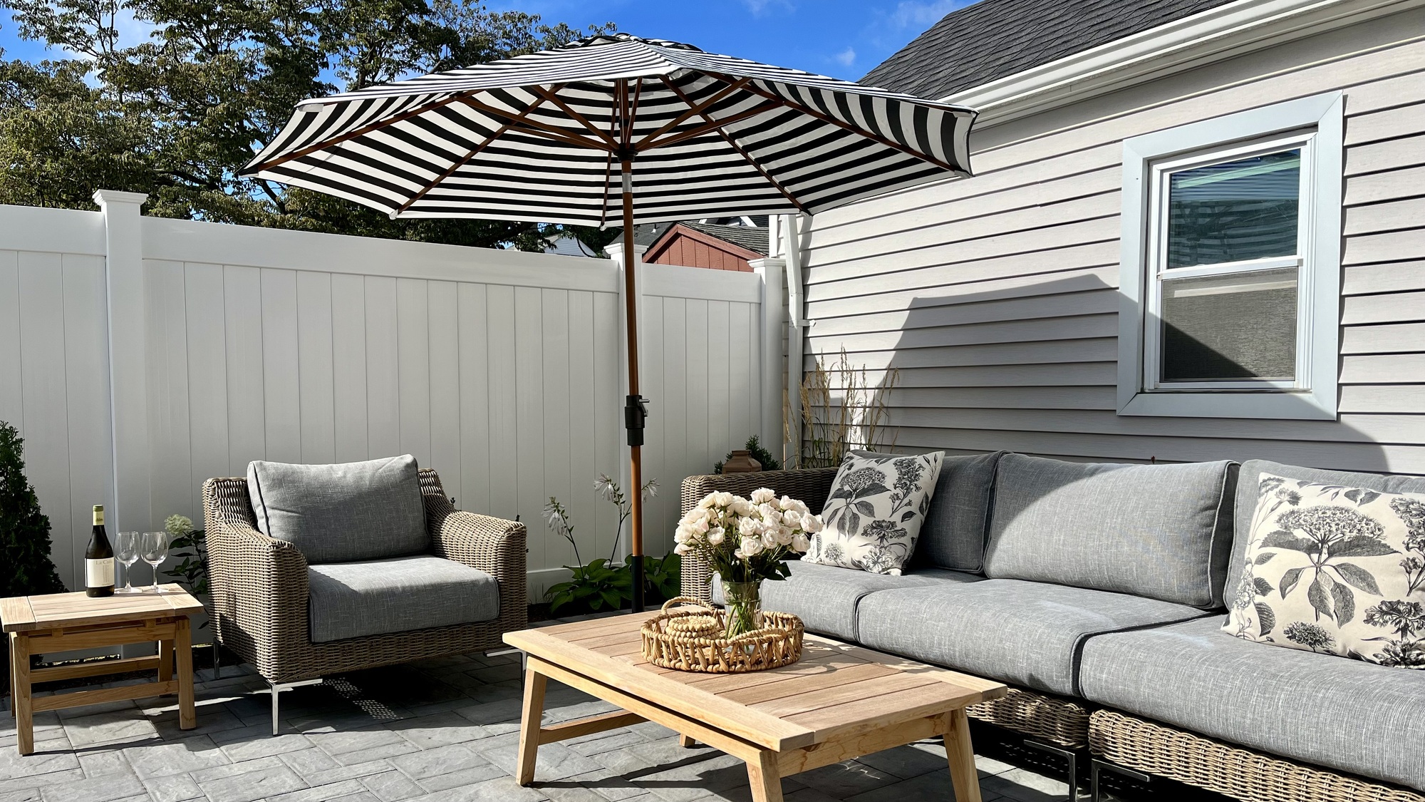 A Social Setting in Stamford, CT - Photo 1