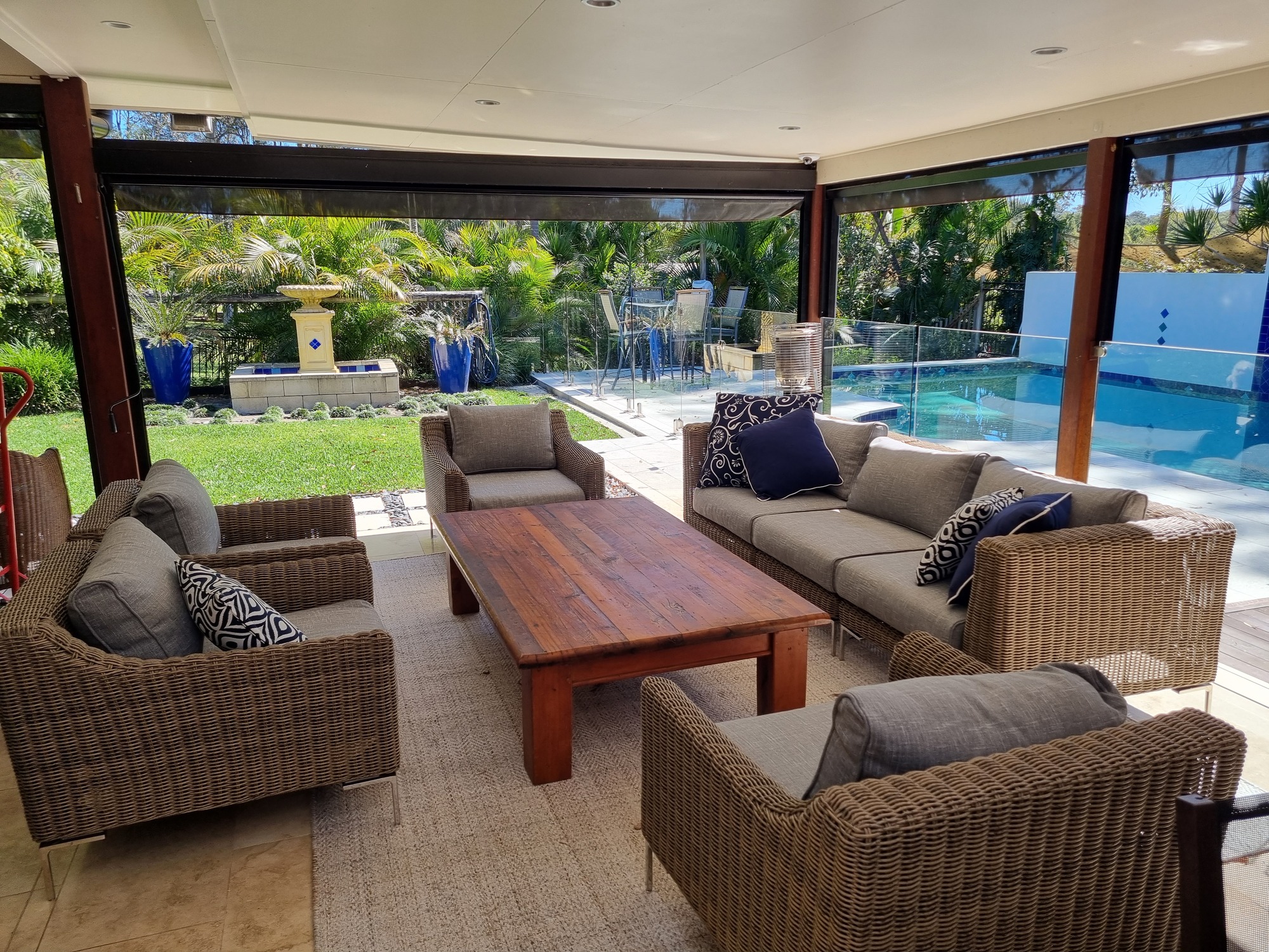 A Roofed Entertainment Space in Brisbane - Photo 1