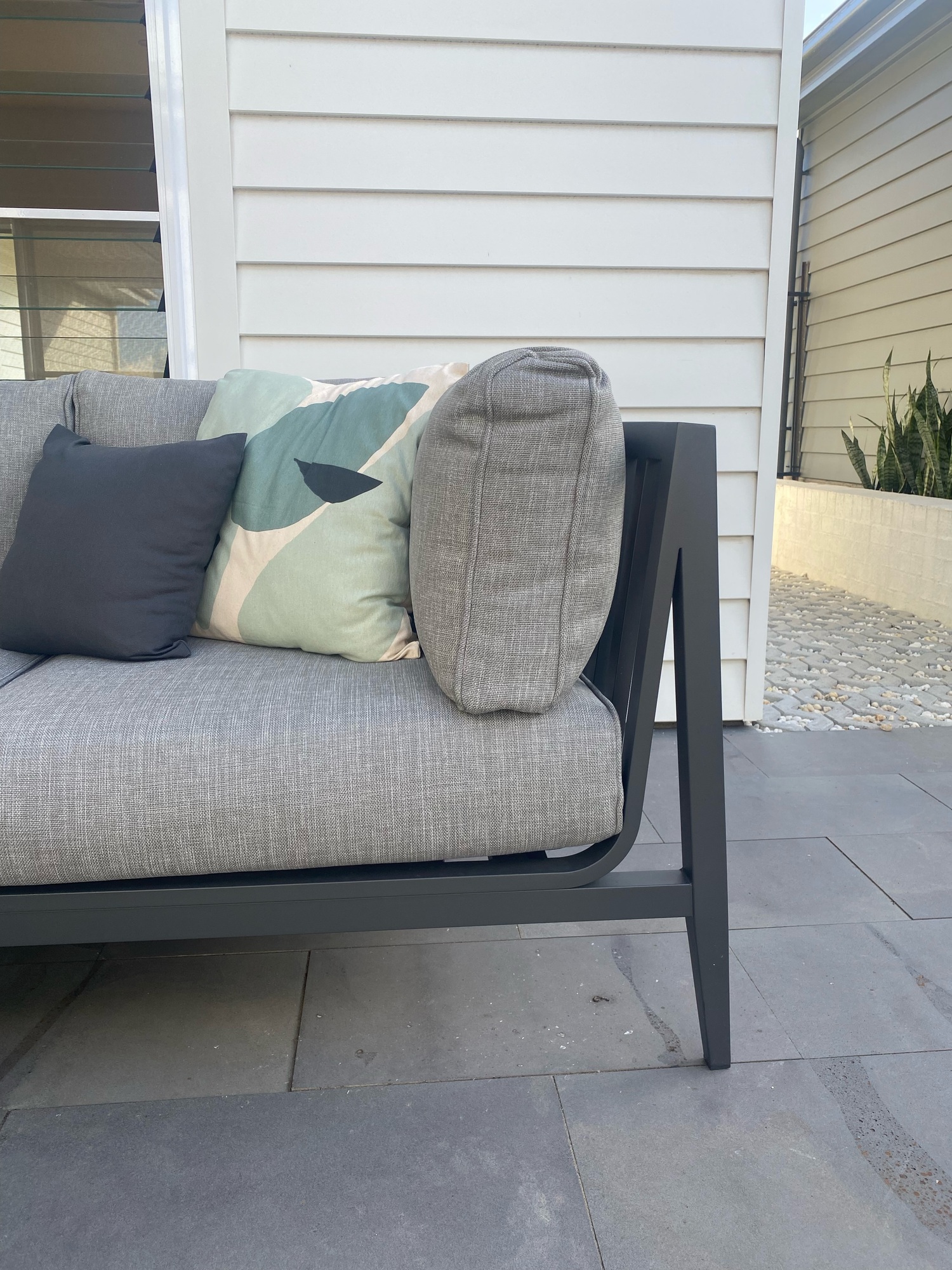 A Relaxing Courtyard in Bolwarra Heights - Photo 5