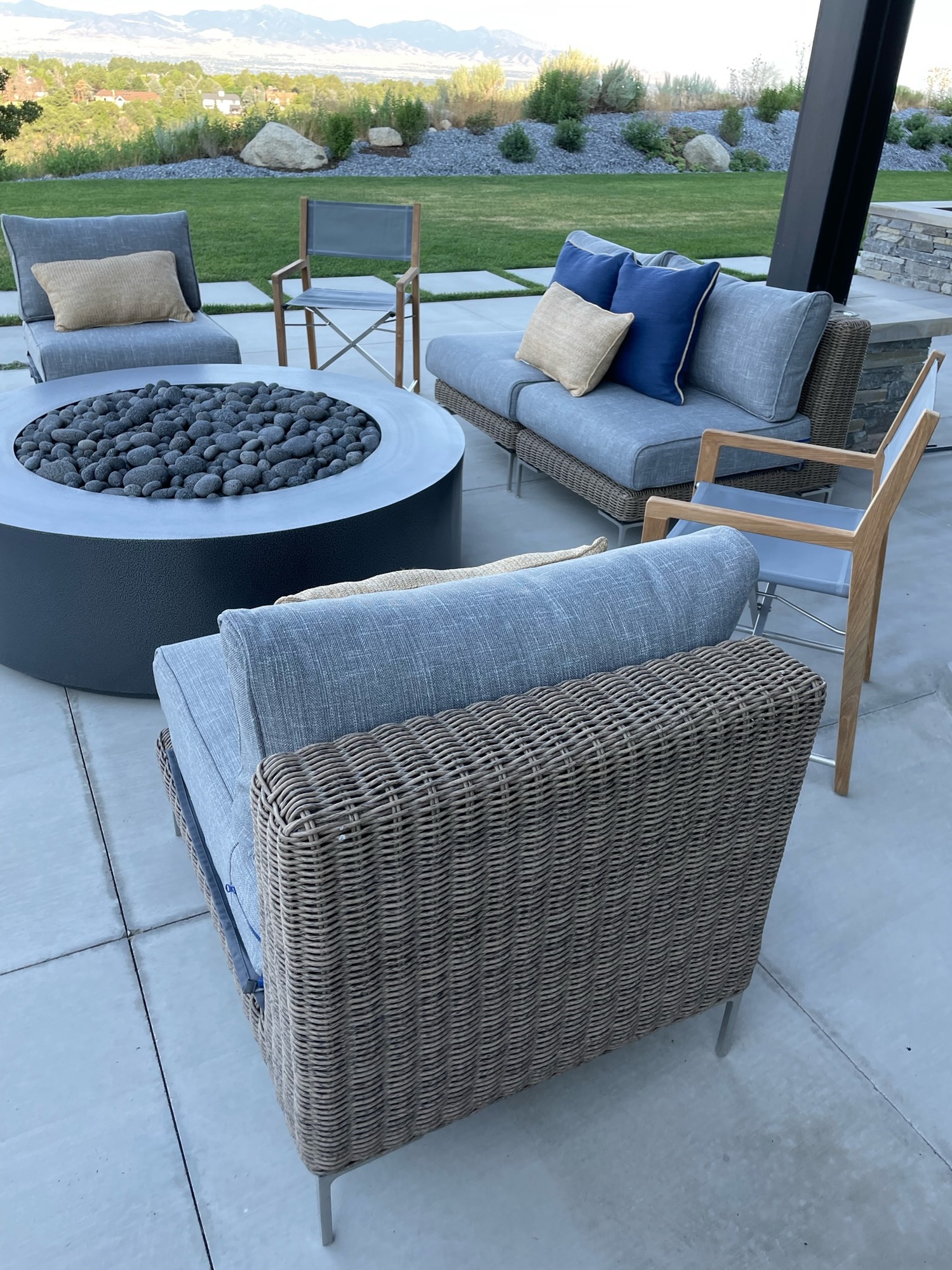 A Spacious Multi-Level Backyard with Views - Photo 9