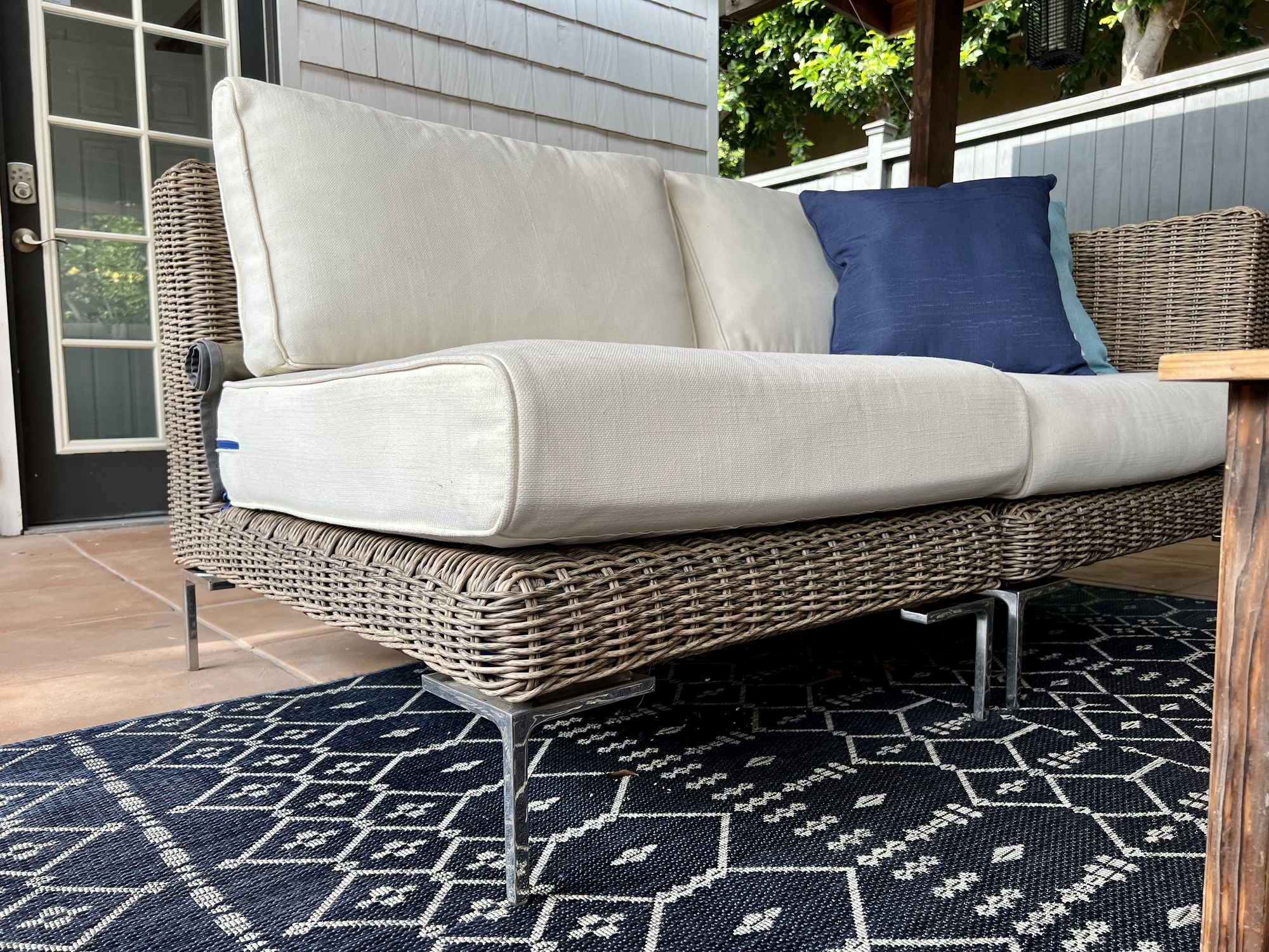 Indoor-Outdoor Living In Encino, CA - Gallery photo 2 of 6