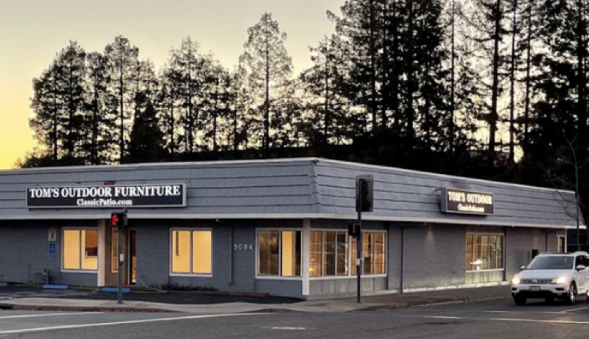 Tom's Outdoor Furniture Los Altos - Main photo of Outer furniture showroom in Los Altos, CA